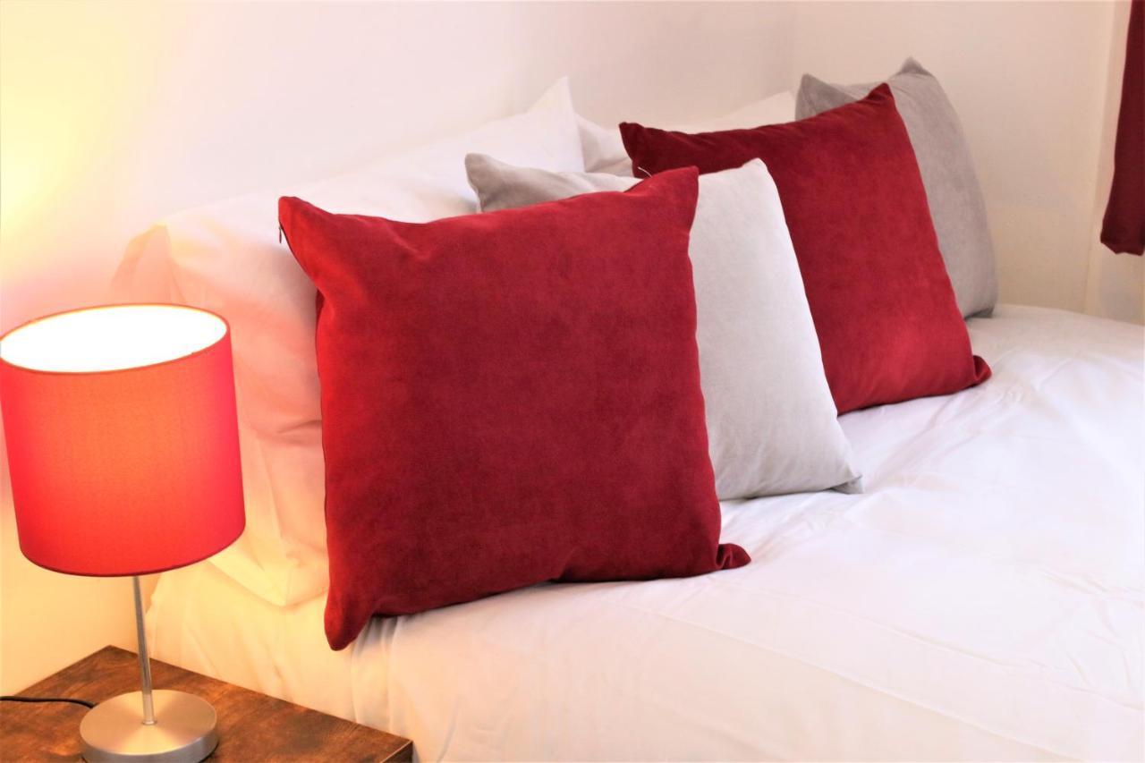 Three Bedroom Townhouse - Free Local Parking - By Property Promise 카디프 외부 사진