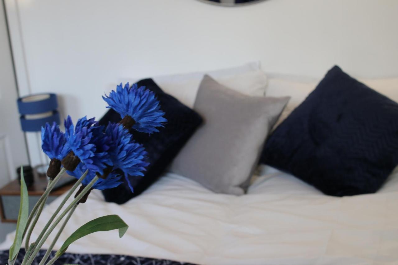 Three Bedroom Townhouse - Free Local Parking - By Property Promise 카디프 외부 사진